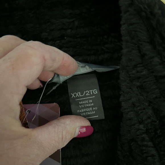 Mountain Hardwear
Polartec High Loft Vest - Men's 2XL - Picture 10 of 16